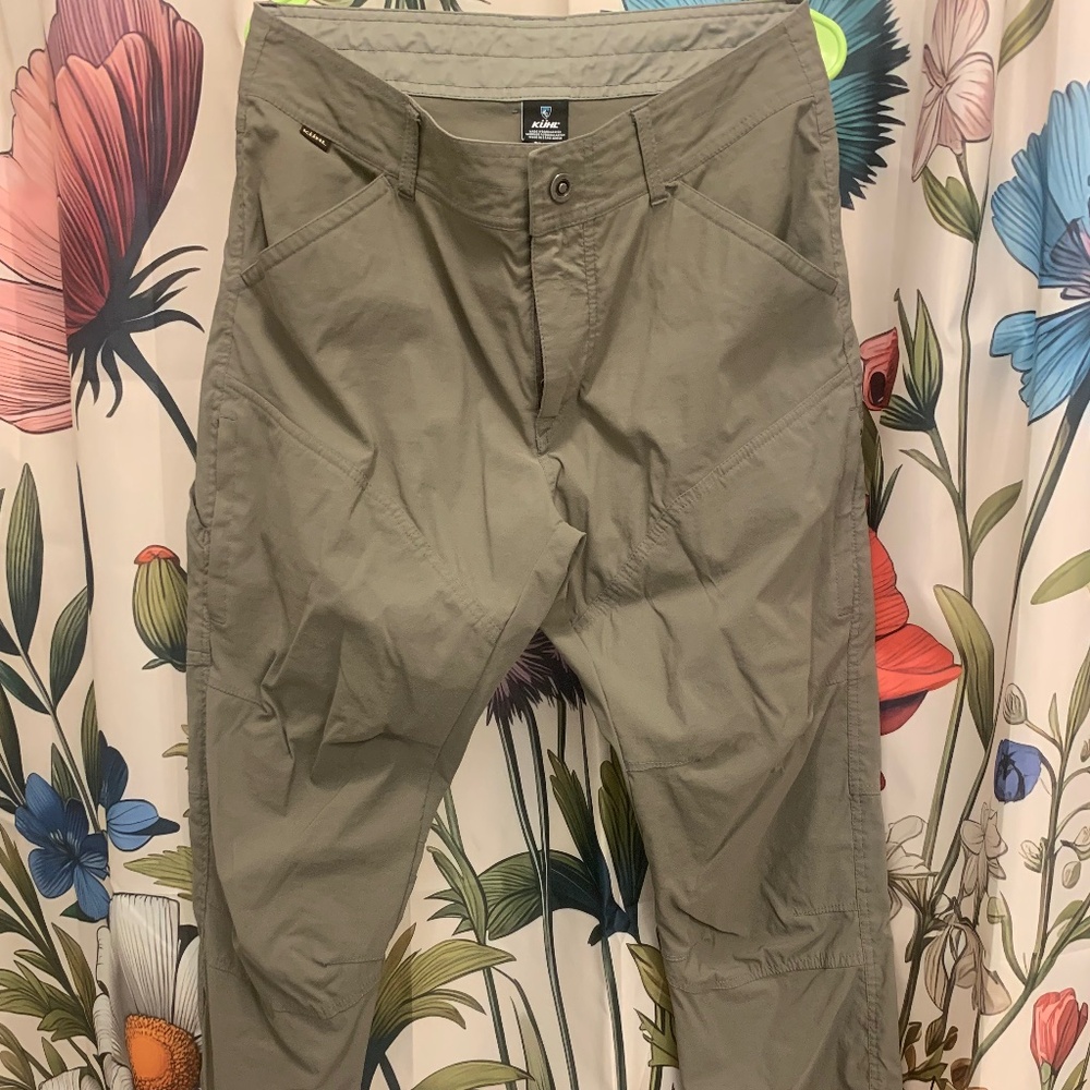 33x30 men’s KUHL pants